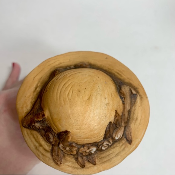 Vintage porcelain girl with kitty cat. Pretty Curly haired girl - Picture 6 of 7